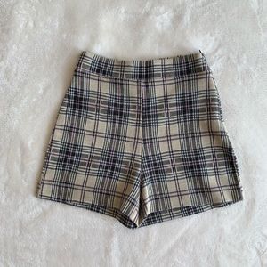Hollister High Waisted Flannel Shorts